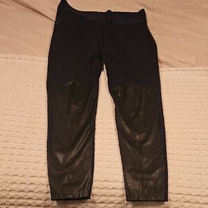 Peter Nygard Black Skinny Pants